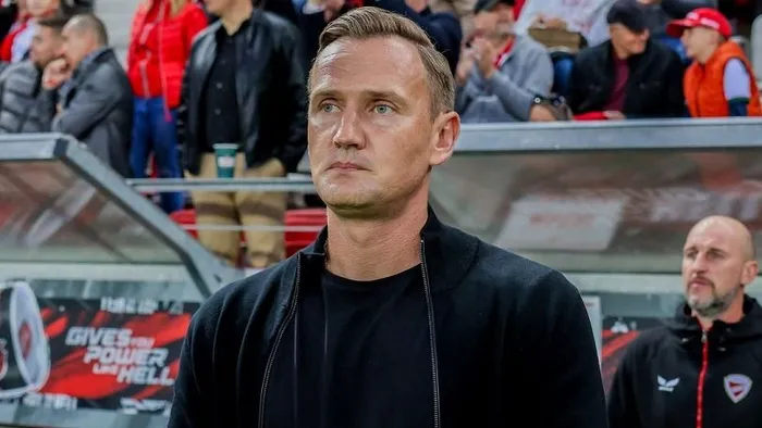 Célba ért a szurkolók üzenete: nyolc meccs után kirúgták az NB II-es Győr edzőjét
