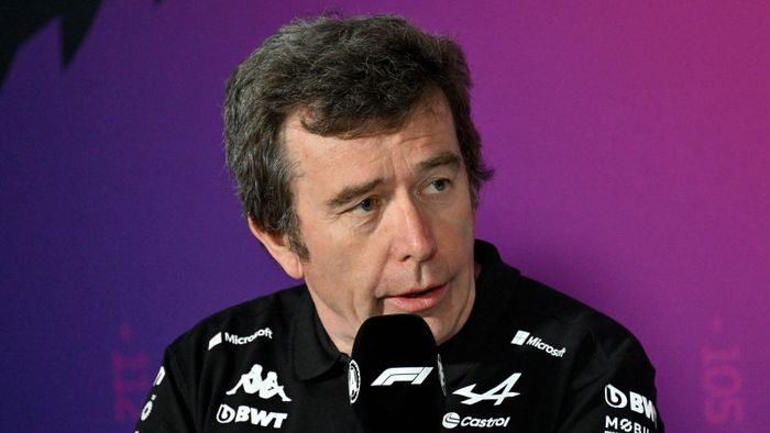 A tragikus kezdés ellenére tagadja az eladásról szóló híreket F1-es csapatfőnök