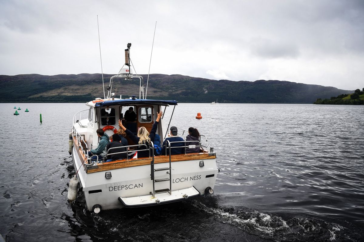 Kutatóhajóval fésülik át a Loch Ness-i tó mélyét