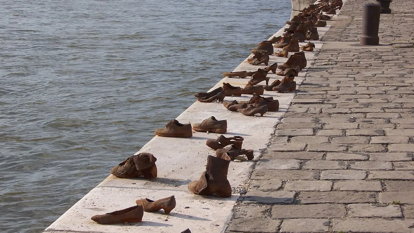 Cipők a Duna-parton