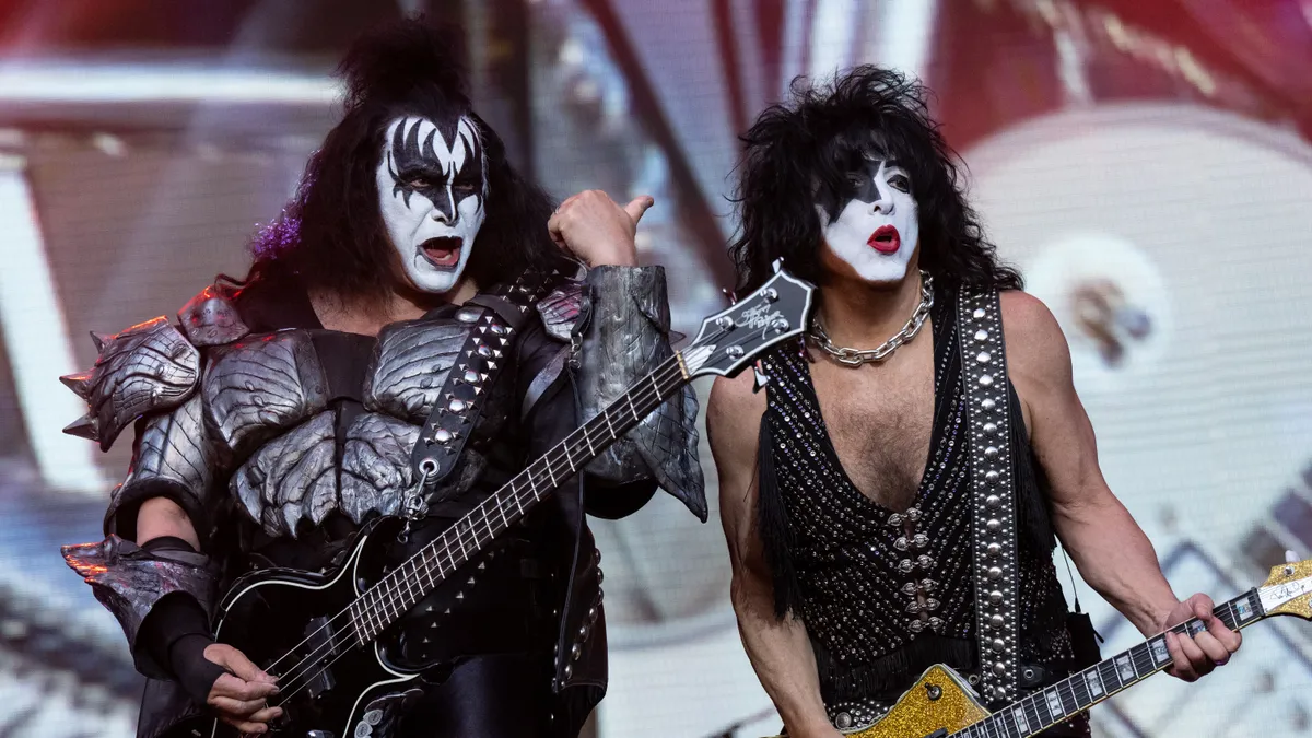 A Kiss zenekar hatalmas üzletet kötött az ABBA volt zenészével