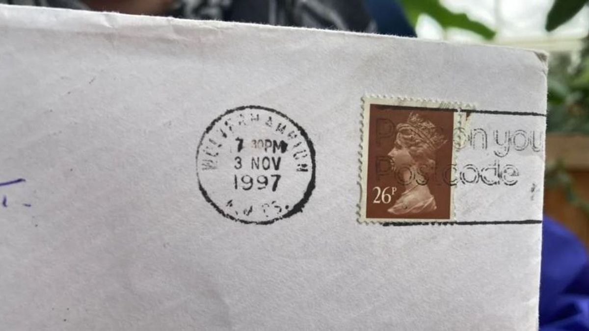 27 év késéssel kézbesítettek egy képeslapot az Egyesült Királyságban