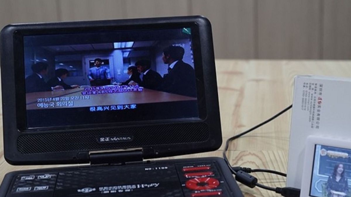 Ezzel a módszerrel tudnak szigorúan tiltott filmeket nézni az észak-koreai fiatalok