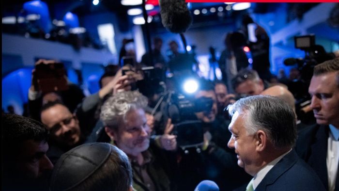Orbán Viktor: Minket nem tudnak betiltani!