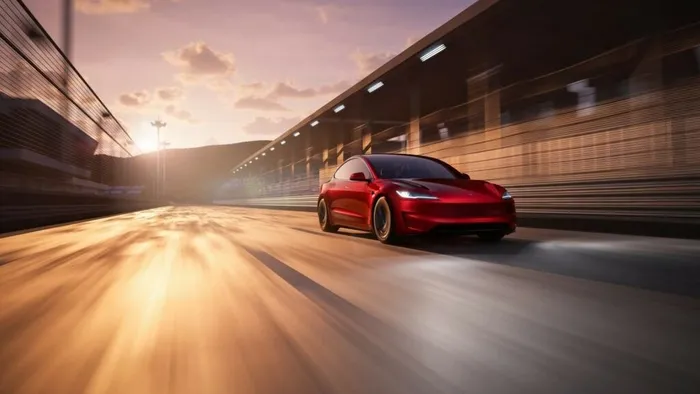 Brutálisan gyors lett a legolcsóbb Tesla új sportváltozata