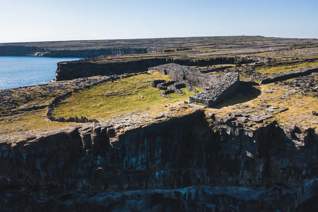 Inishmore az írországi Aran-szigetek lenyűgöző ékköve, InishmoreÍrország