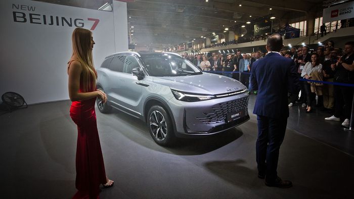 Újabb kínai márka jön Európába, elsőként láttuk élőben az autóit