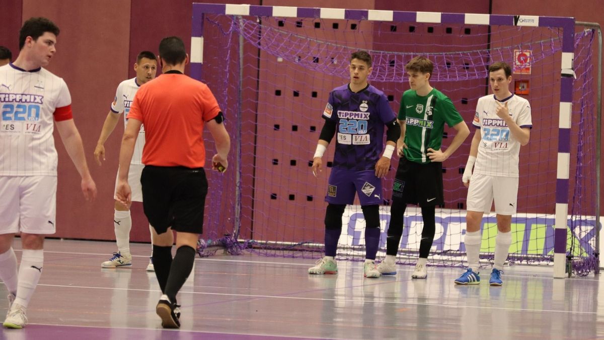 Az Újpest két meccse is nagy botrányba fulladt - videó