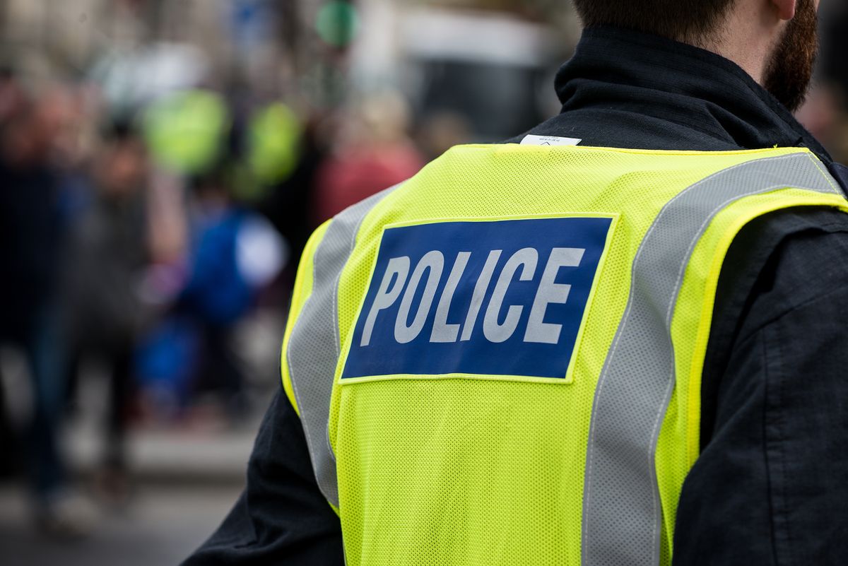 rendőrség, police, Egyesült Királyság, Kritikus állapotban van az a csecsemő, akit kutya támadott meg, Cheltenhamtámadás