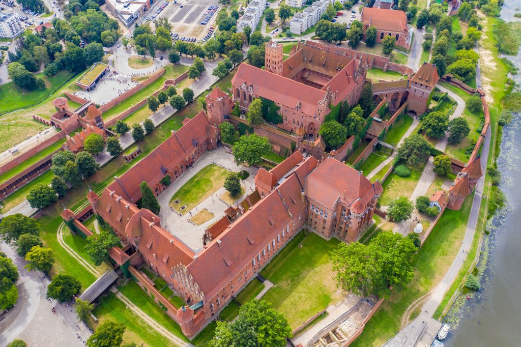 Malbork, vár, kastély, erőd, Lengyelország