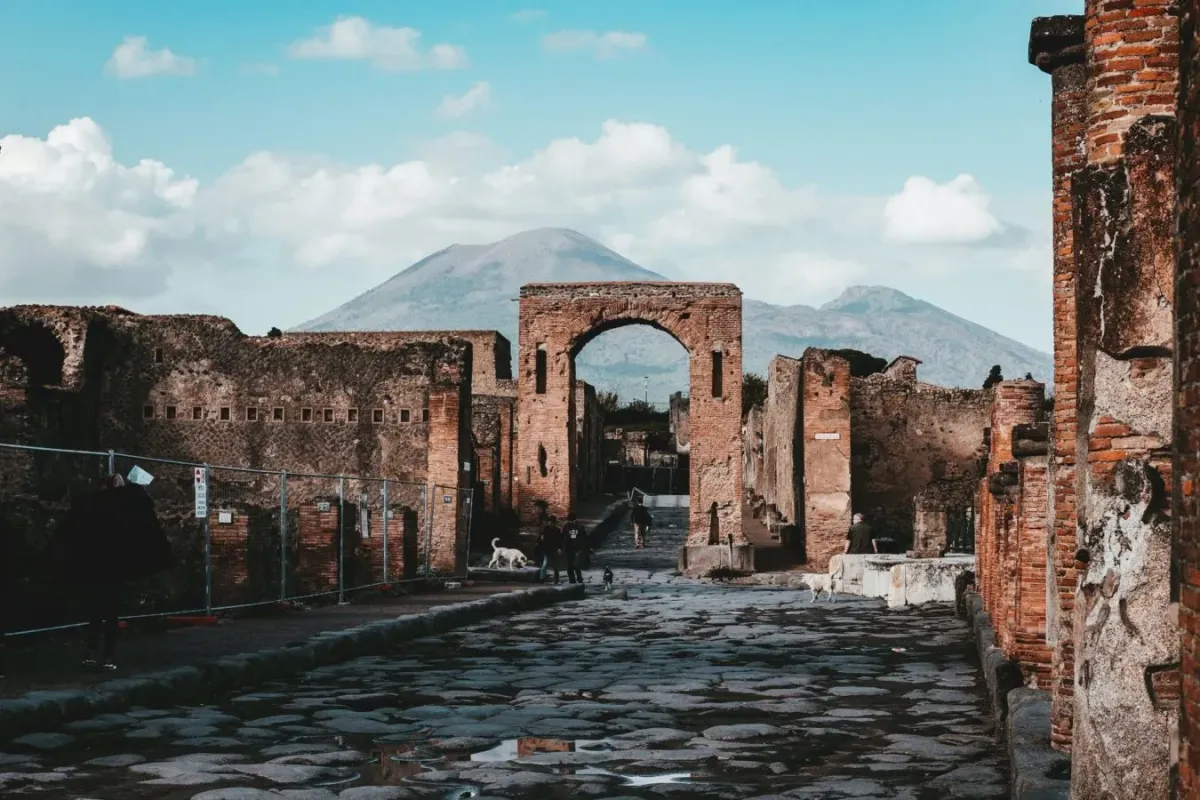 Öngyógyító betonról árulkodnak Pompeji romjai