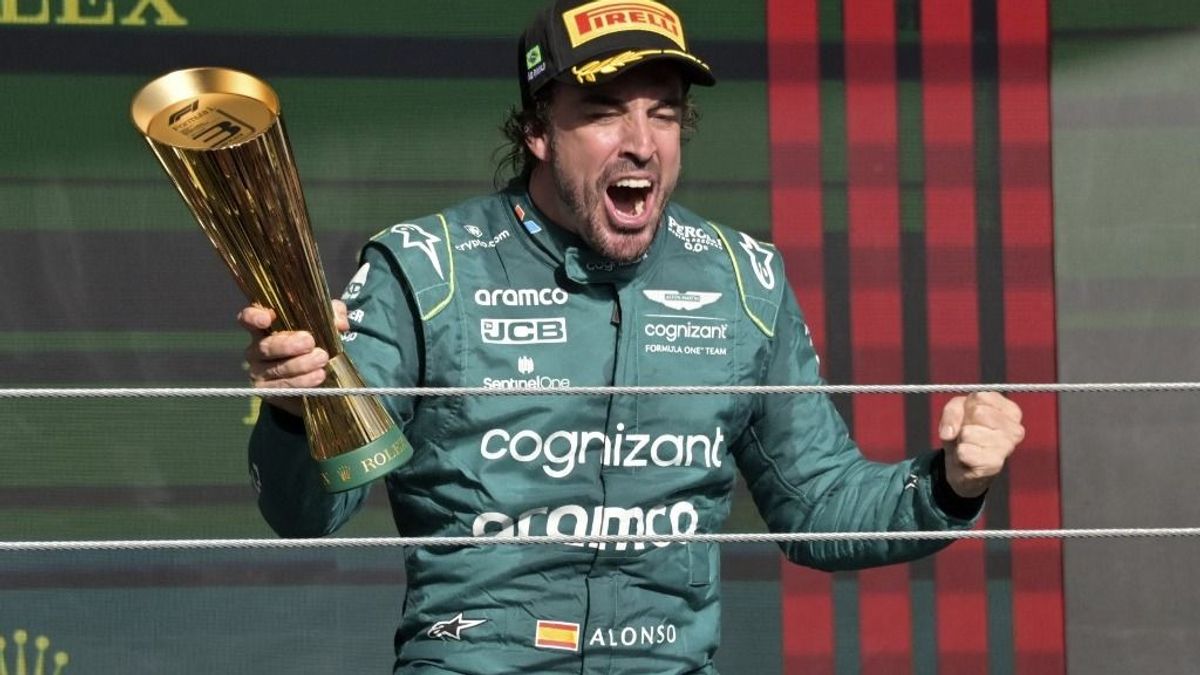 "Pótolhatatlan érték" - nem győznek udvarolni Fernando Alonsónak az Aston Martinnál