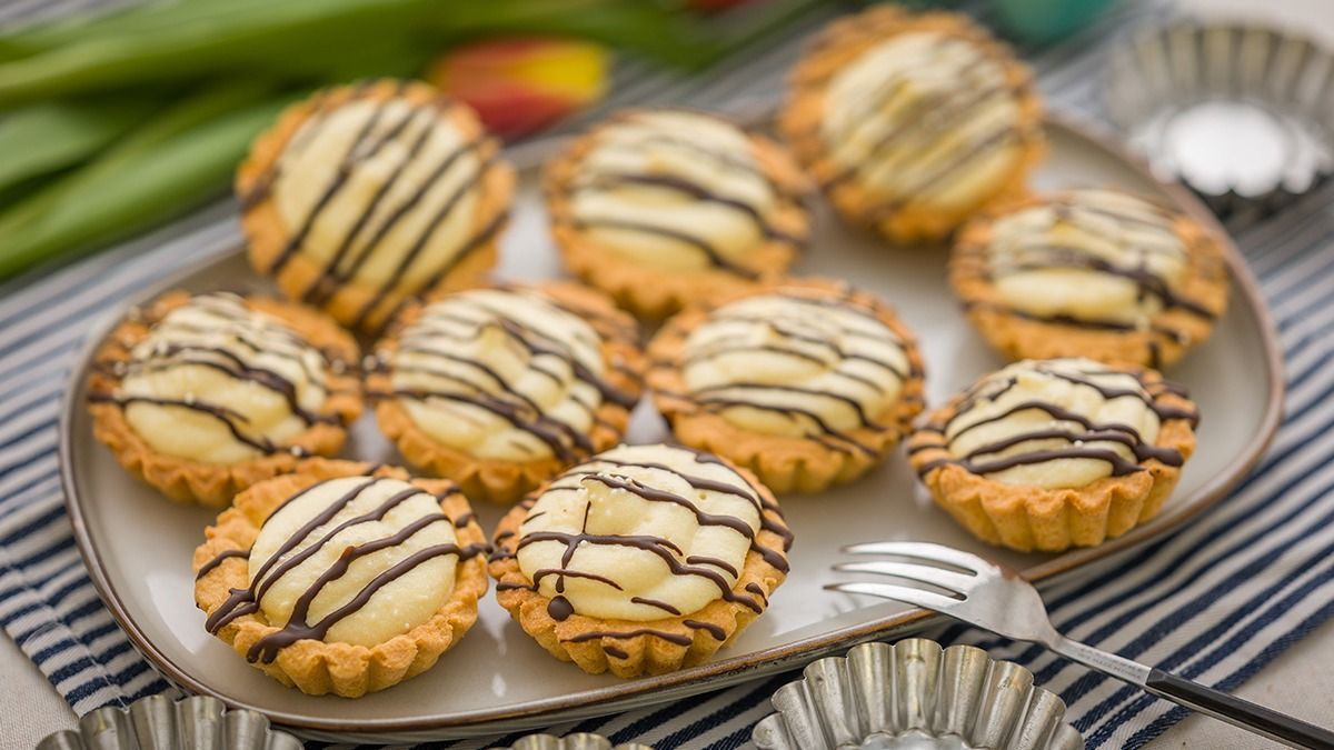 Íme egy tökéletes recept a hétvégére: így készülnek a vaníliakrémes kosárkák