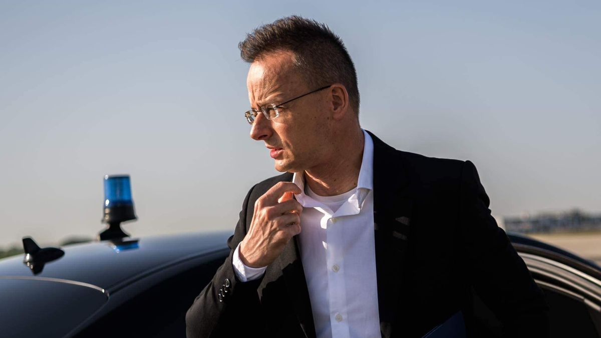Szijjártó Péter: Brüsszelnek a migránsszállító NGO-k helyett a parti őrségek fejlesztését kellene finanszíroznia Észak-Afrikában