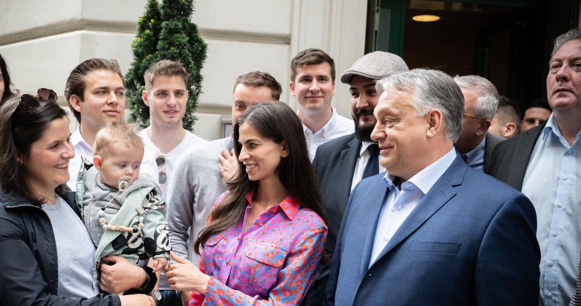 Orbán Viktor Szentkirályi Alexandra főpolgármester-jelölt oldalán részt vett a kampány következő állomásán.