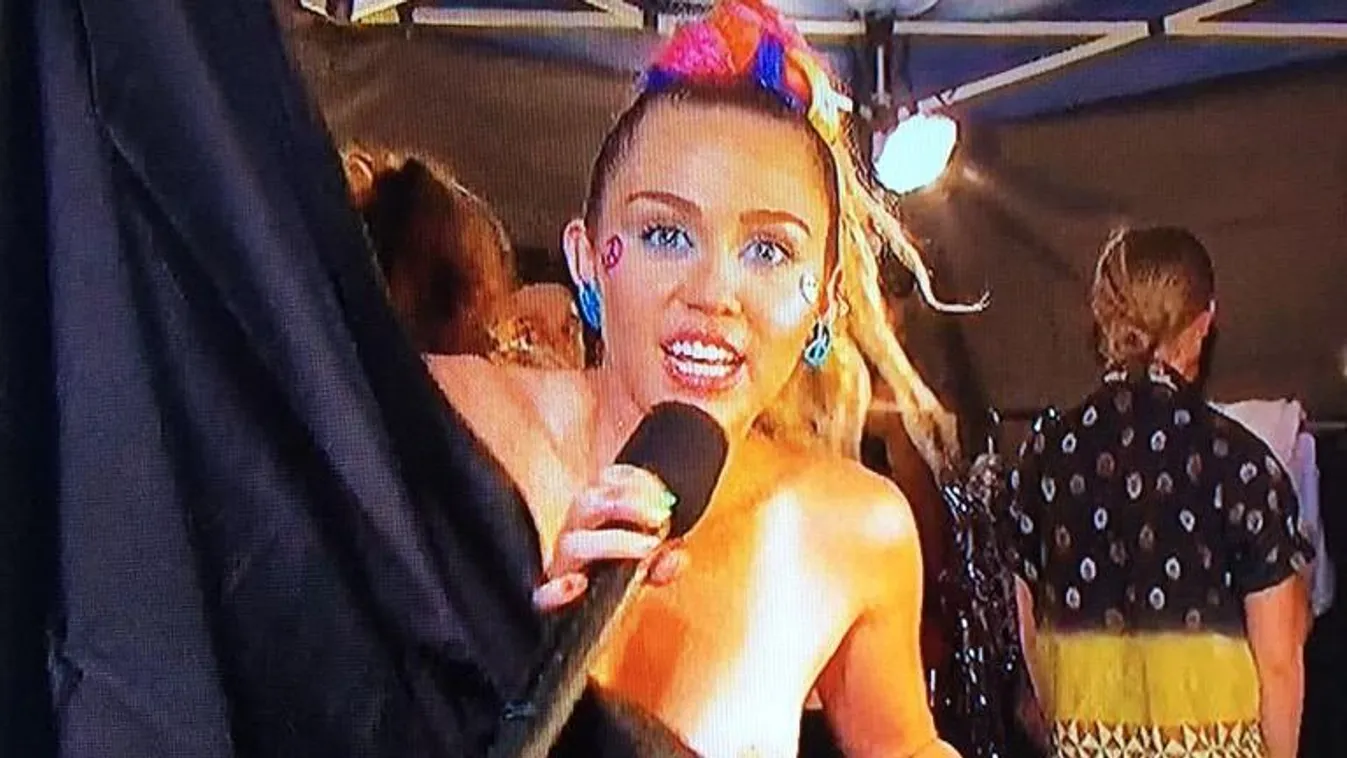 Miley Cyrus az MTV VMAs gáláján