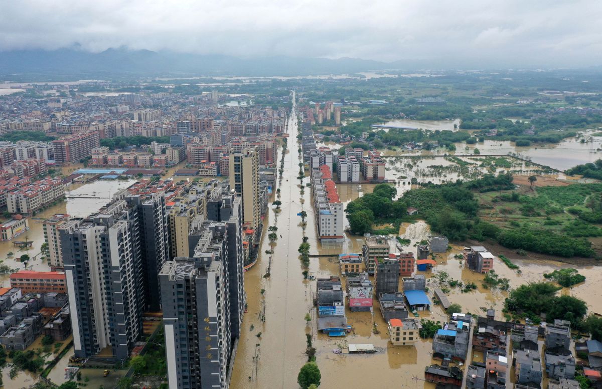 árvíz, áradás, Kína, evakuálás, áradásKína