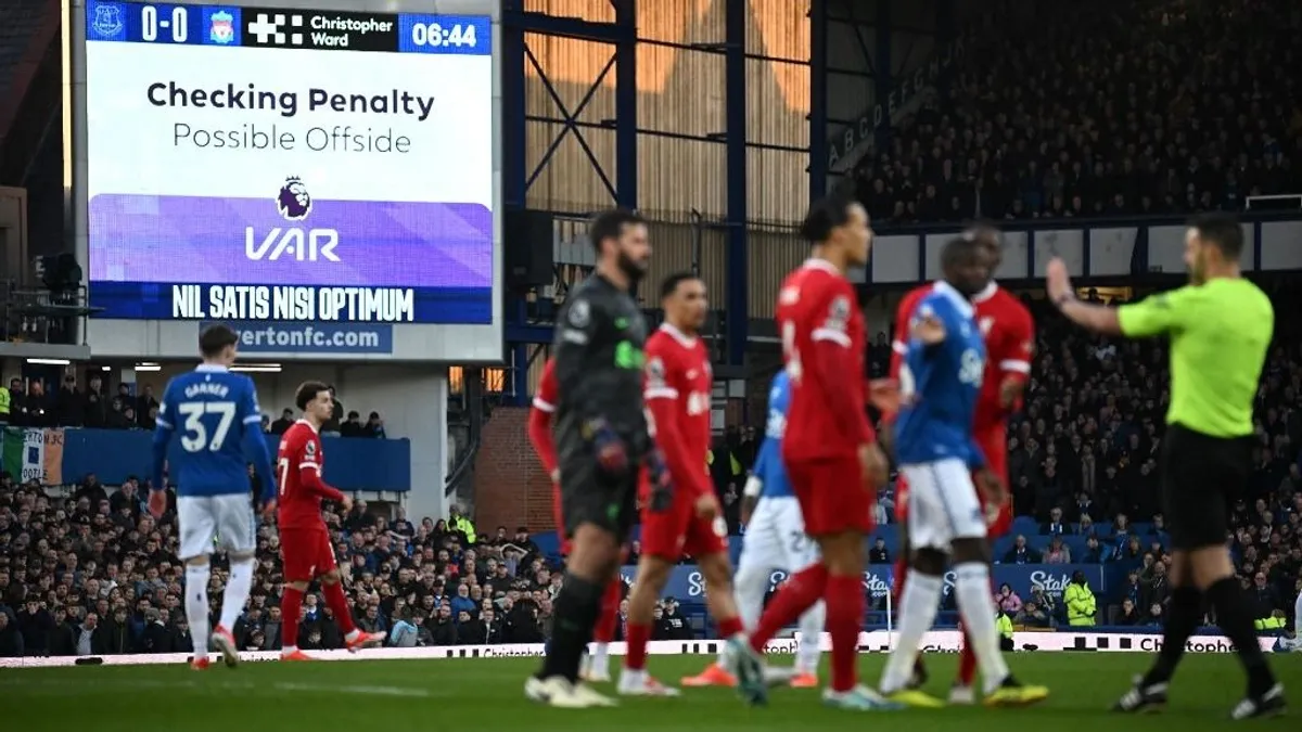 Premier League-ben megbukott a videóbíró