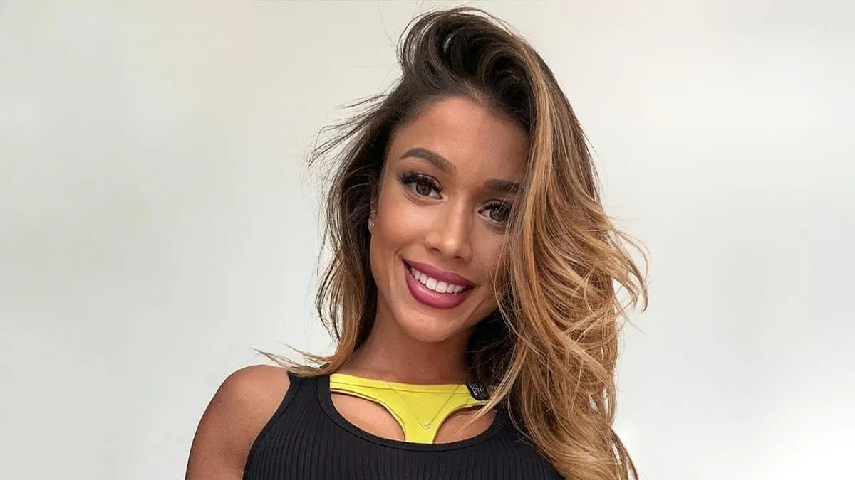 Apró bikiniben mutogatta gigantikus melleit a Miss Influencer Hungary nyertese - kép
