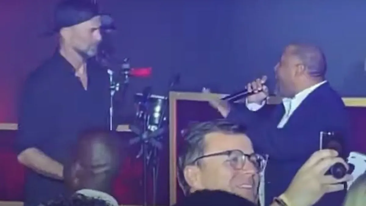 Itt van az év videója: Jürgen Klopp a Liverpool-legenda rappelésére táncolt