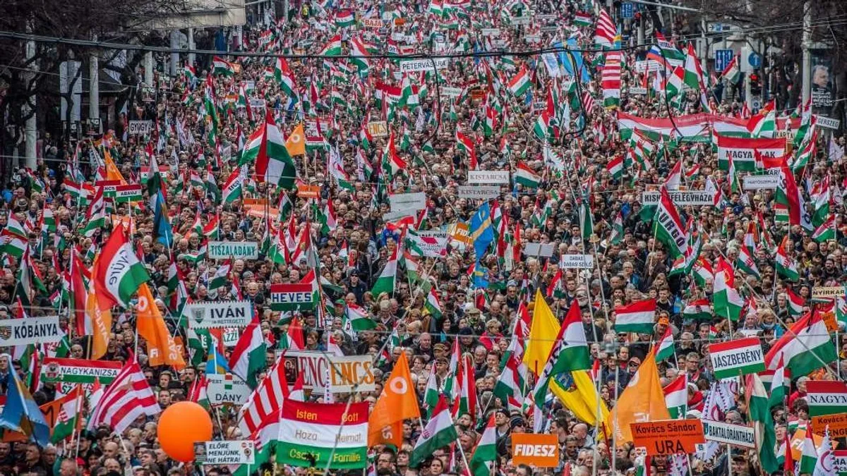 A világ legnagyobb háborúellenes megmozdulása lesz szombaton, indul a történelmi Békemenet