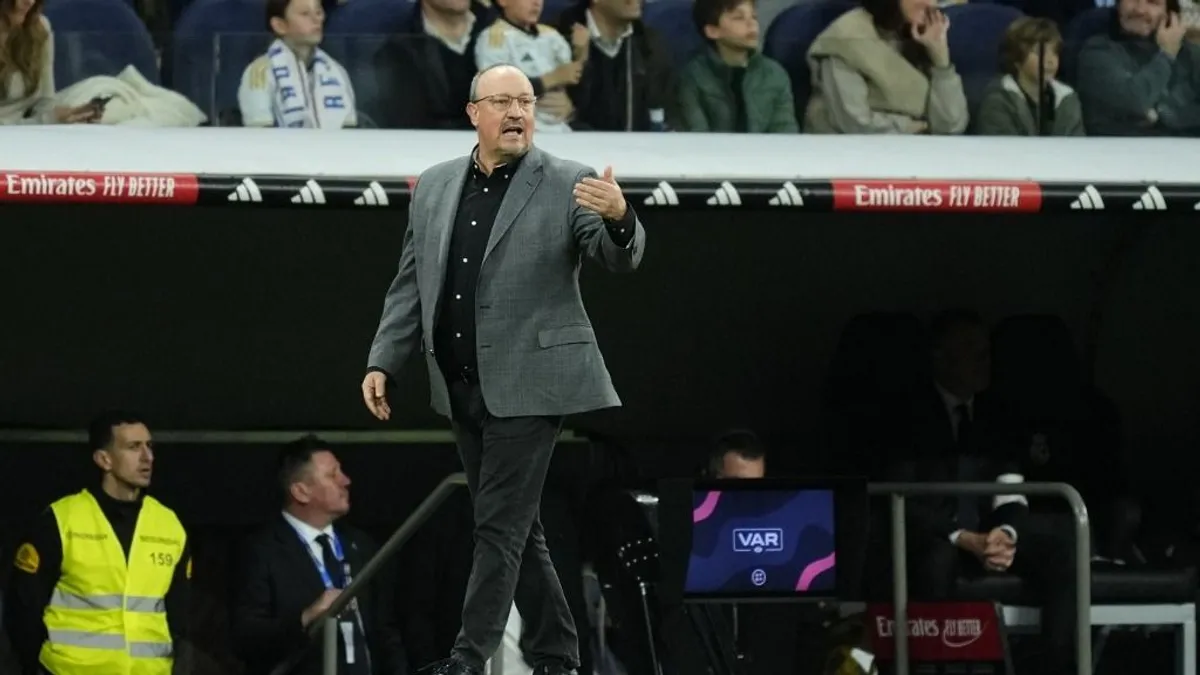 Szenzáció: a Liverpool és a Real Madrid korábbi BL-győztes sztáredzője ülhet le a Fradi kispadjára