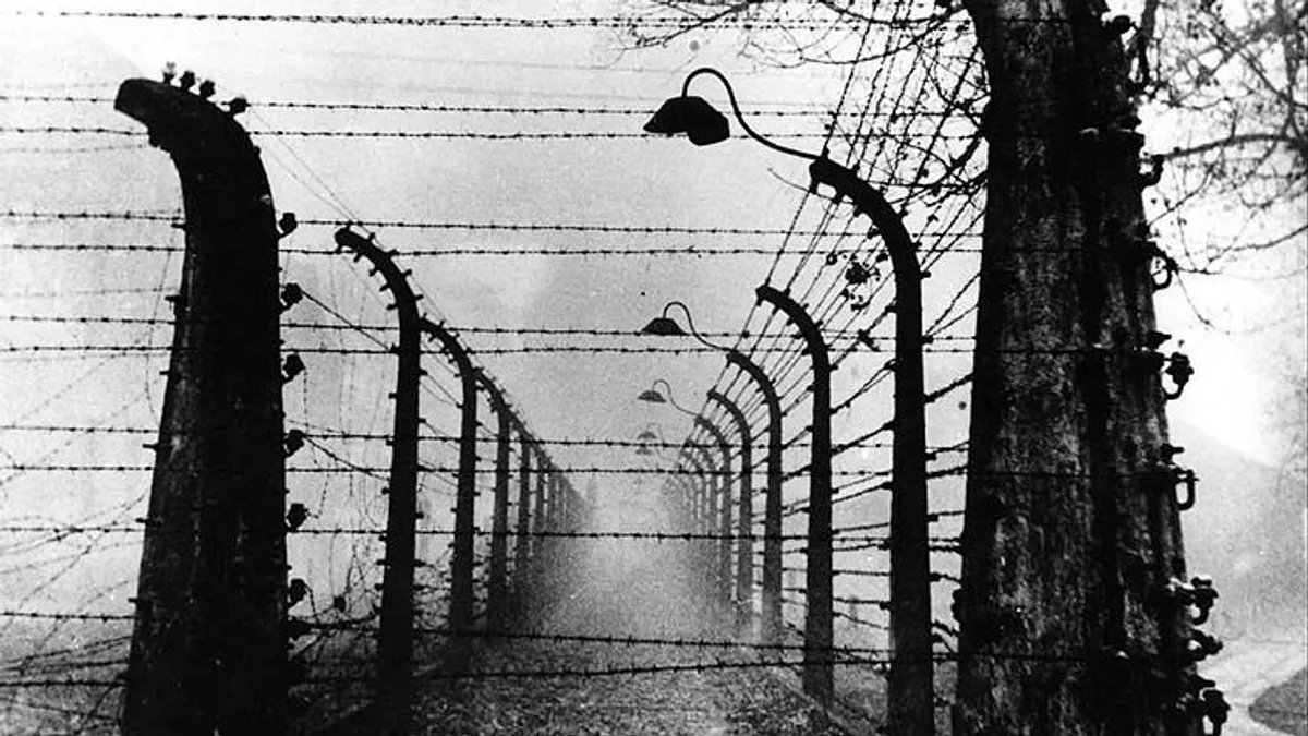 Terrorpárti tüntetők zavarták meg az Élet menetét Auschwitzban