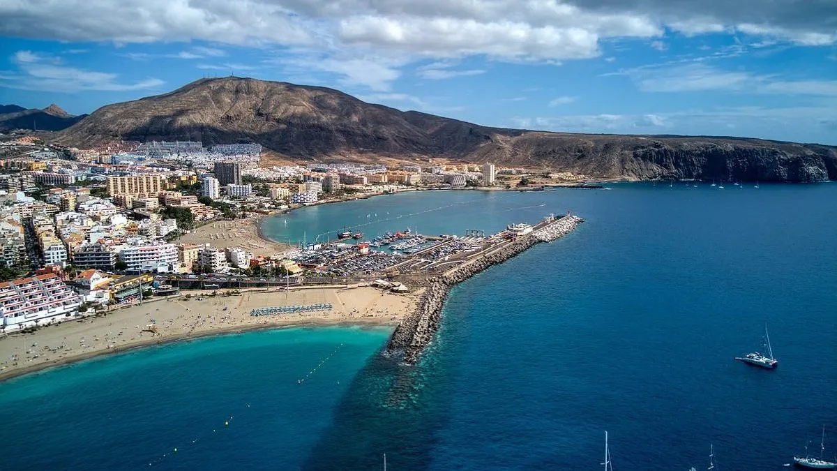 Egy szálloda medencéjéből húztak ki egy kislányt Tenerifén