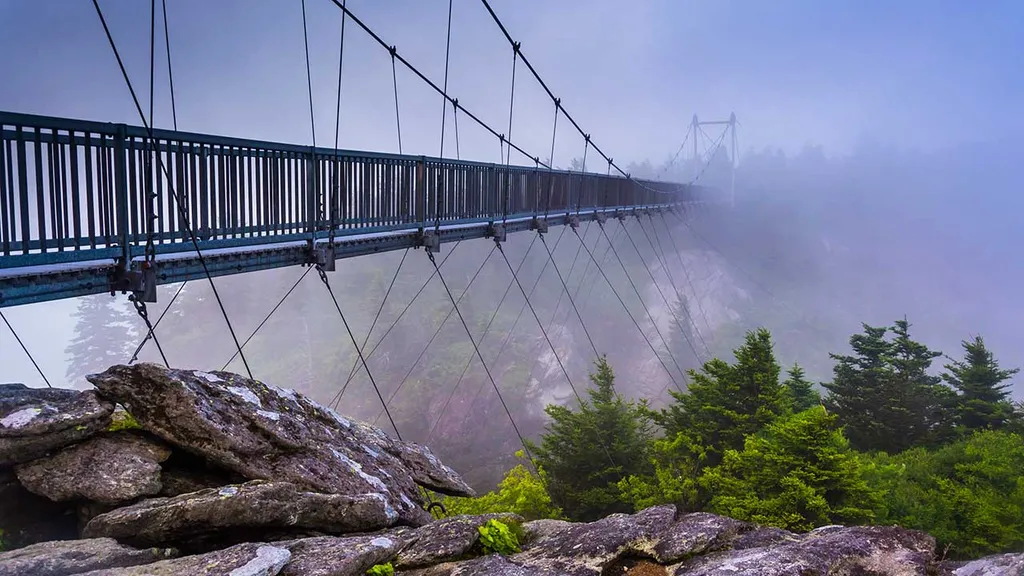 Mile High Swinging Bridge, függőhíd, híd, Grandfather mountain, éneklő függőhíd, látványosság, Amerika, 