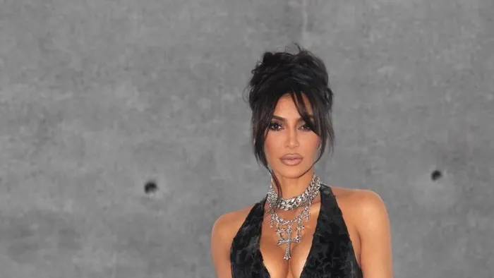 Kifütyülték Kim Kardashiant, szörnyen kínos helyzetbe került
