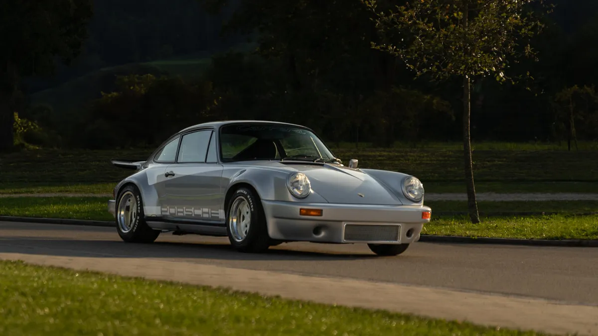 Régi fényében tündököl a legelső, Turbo nevet viselő Porsche