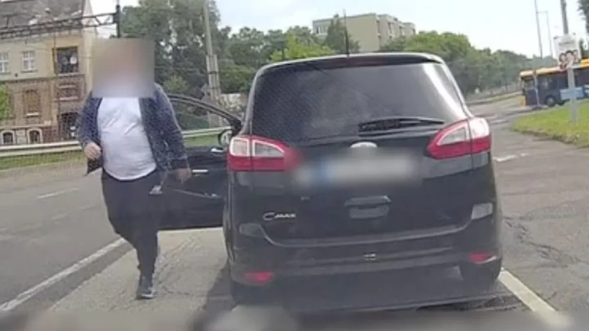 Üvegteraszt taroló BMW-s, út közepén szövegelő gyorshajtó, sokkoló budapesti baleset - videók