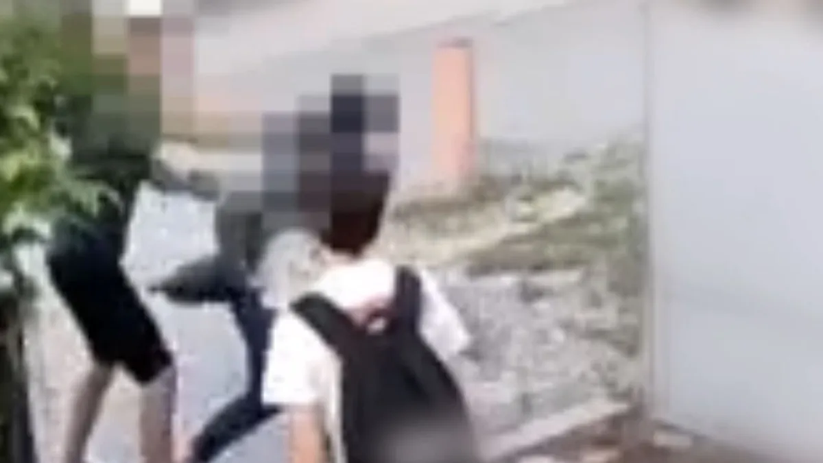 Megverte a szomszédját egy esztergomi férfi, mert a nő kihívta miatta a rendőröket - videó