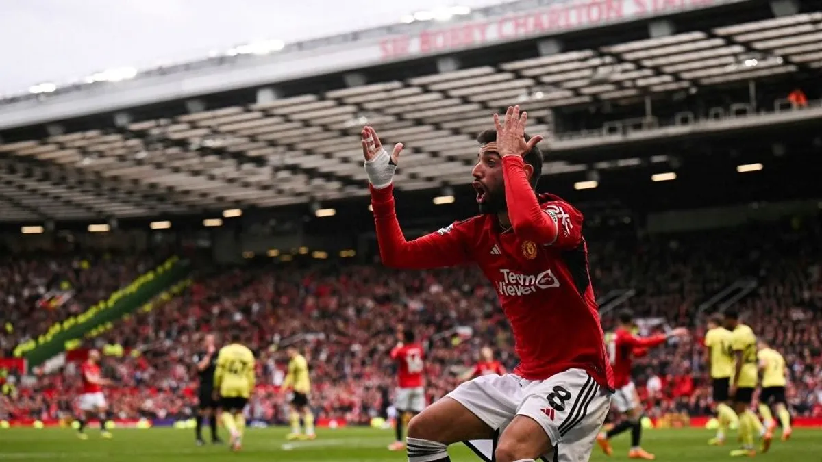 Bukhatja az El-indulást is a Manchester United?