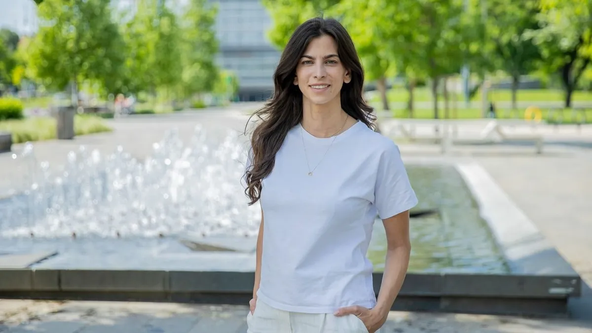 Szentkirályi Alexandra: Az ég kék, a fű zöld, Karácsony pedig nyafog