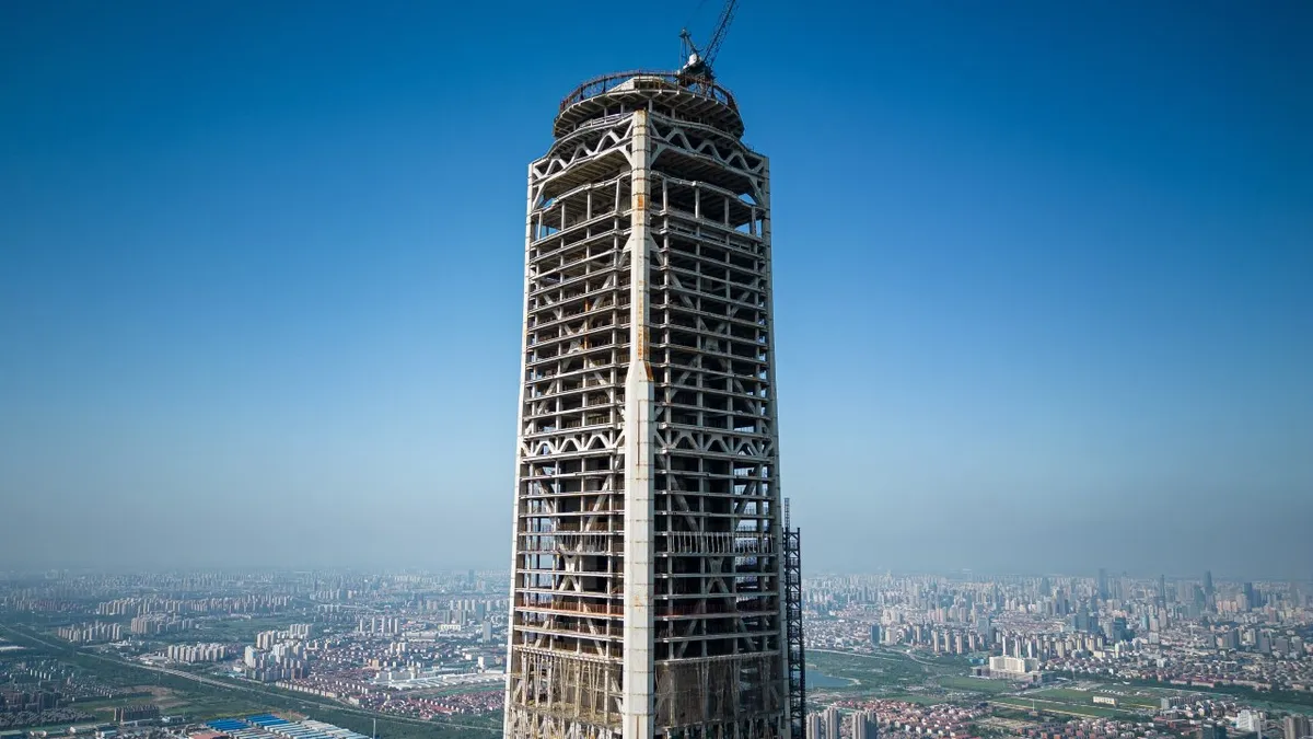 Hátborzongató a világ legmagasabb befejezetlen felhőkarcolója – ORIGO