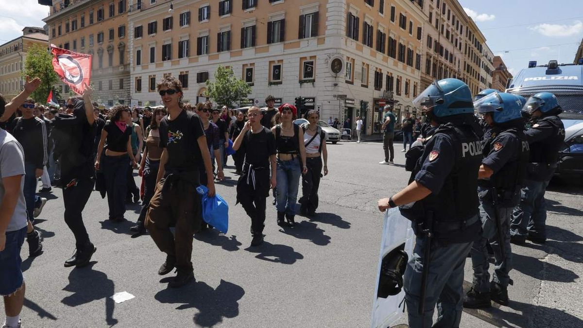 róma, tüntetők, rendőrök, születési konferencia, Róma, 