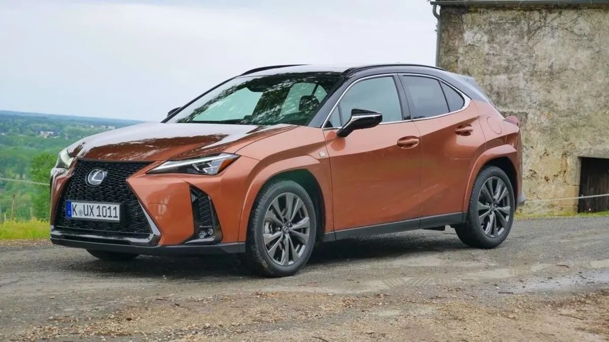 A real luxury car or just a Corolla in a suit?  – Lexus UX 300h test drive
