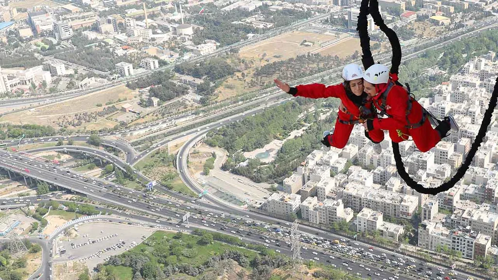 bungee, jumping, teherán, irán, Milad-torony