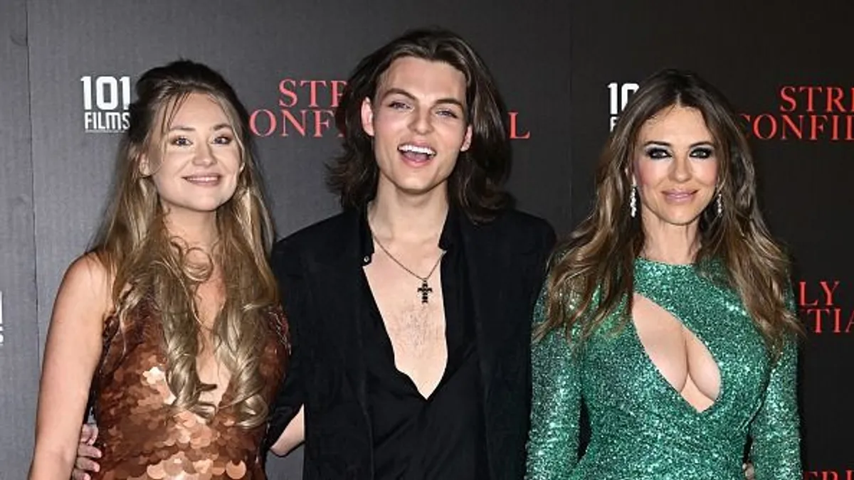 Mindenki Elizabeth Hurley melleire figyelt a fia filmjének premierjén - fotó, videó