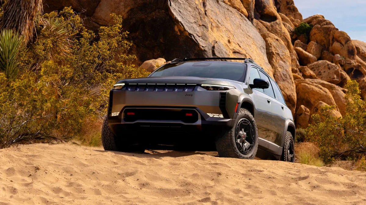A Trailhawk-tanulmány bizonyítja, hogy a villanyautó is lehet igazi Jeep