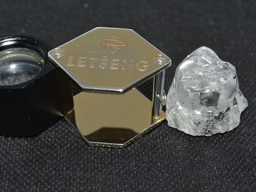A vállalat által közzétett fotó a 118 karátos gyémántról, Gem Diamons, letseng