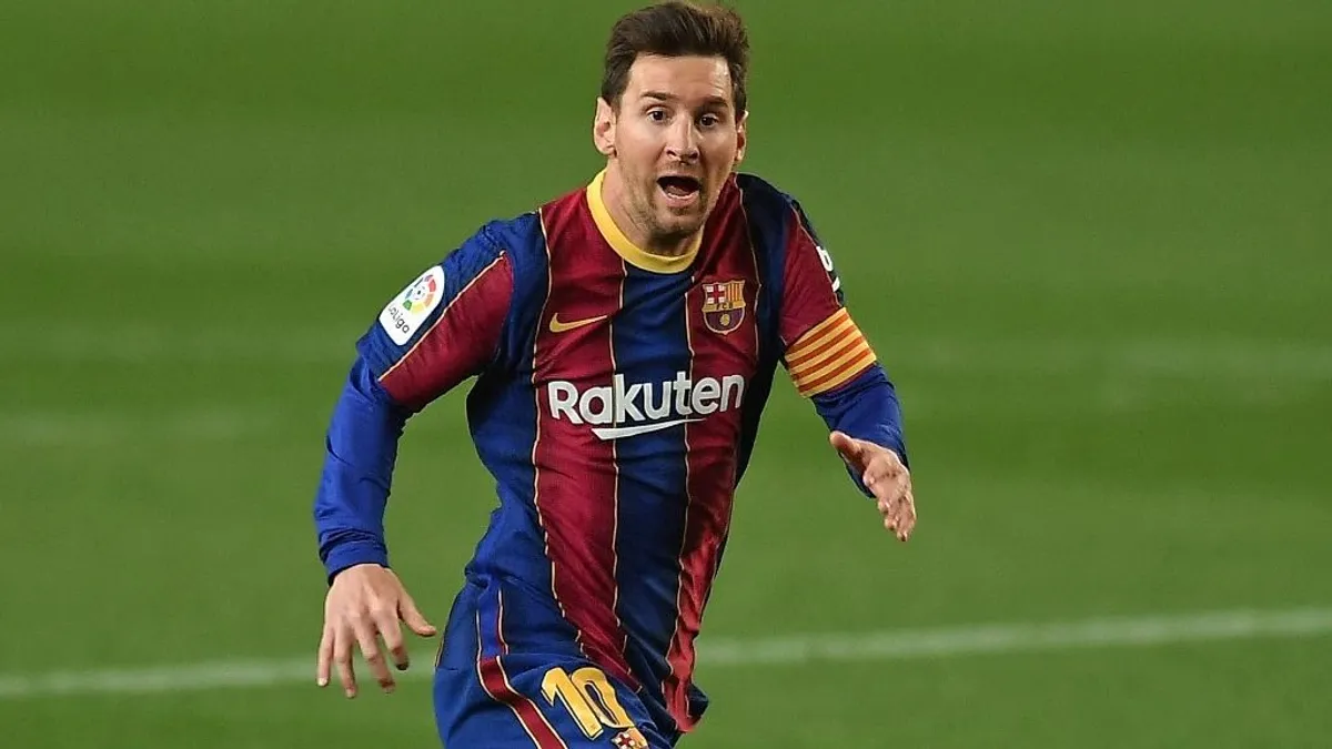 Lionel Messi turned a Barcelona footballer by signing a serviette