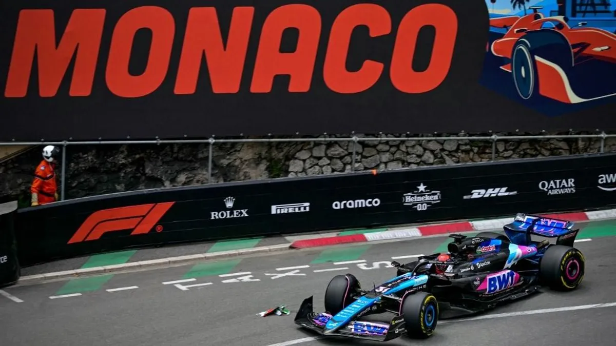 A zaklatások ellenére indul a következő futamon az F1-es pilóta