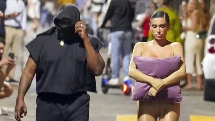 Kanye West a feleségével törhet be a pornóiparba