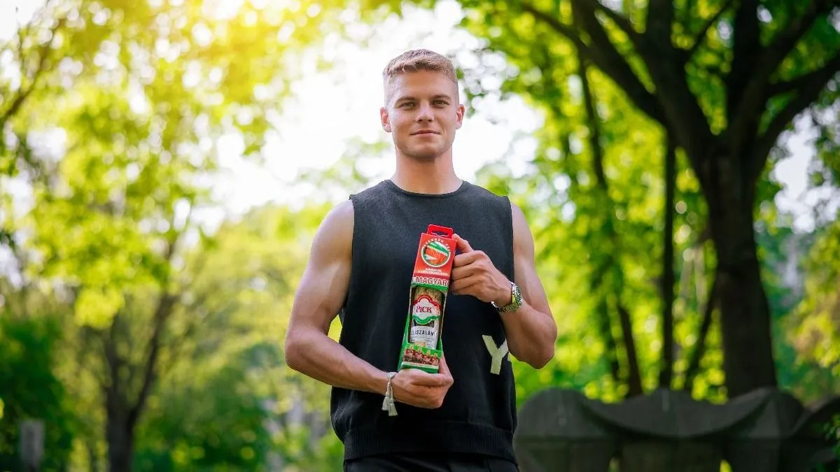 Van valami, ami soha nem hiányozhat Schäfer András csomagjából