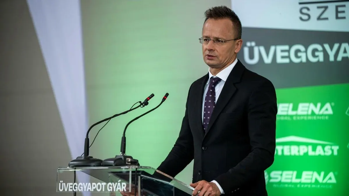 Szijjártó Péter: Több évtizedes kényszerszünet után újjáéled az üveggyapotgyártás Magyarországon - videó