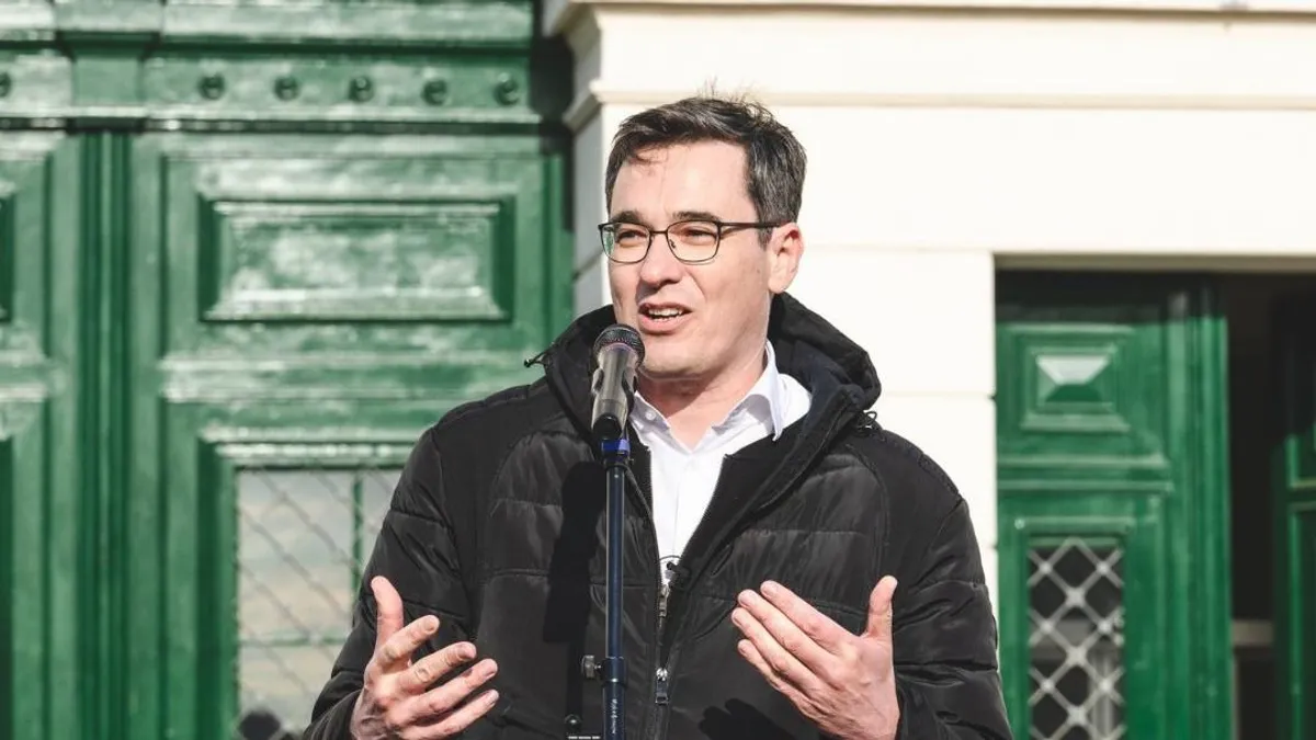 Karácsony most saját lakossági alszámlájára gyűjt mikroadományokat + videó