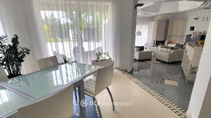 privát birodalom Debrecenben, Ingatlanbazár, eladó, 10.000 m2, birtok