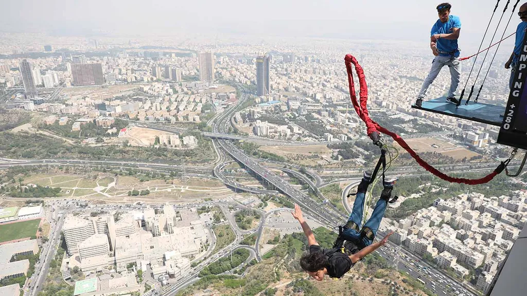 bungee, jumping, teherán, irán, Milad-torony